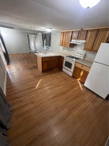 2417 W PARKER STREET, Lakeland, FL 33815