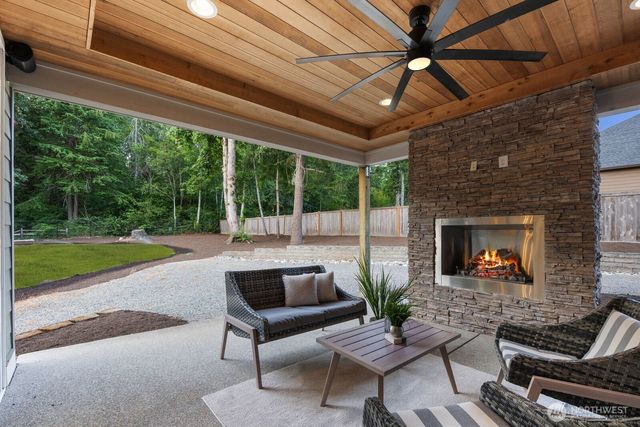 31215 218th Place SE, Black Diamond, WA 98010