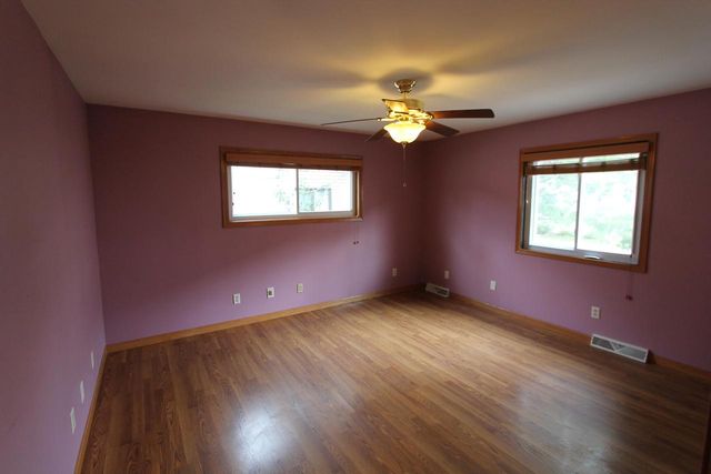915 Park CIRCLE, Union Grove, WI 53182