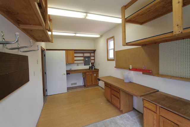 915 Park CIRCLE, Union Grove, WI 53182