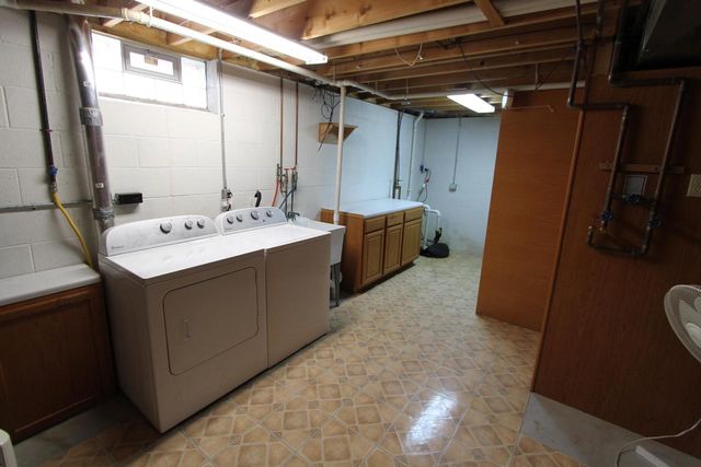 915 Park CIRCLE, Union Grove, WI 53182