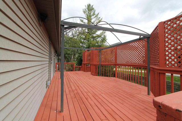 915 Park CIRCLE, Union Grove, WI 53182