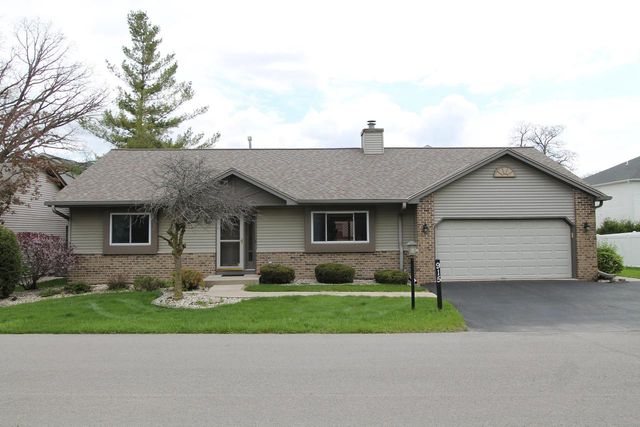 915 Park CIRCLE, Union Grove, WI 53182