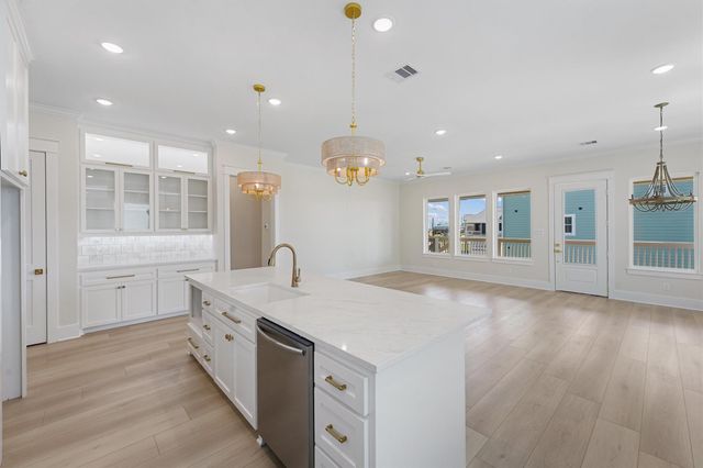 22807 Cuadro Street, Galveston, TX 77554