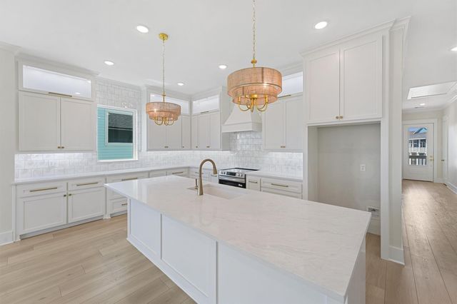 22807 Cuadro Street, Galveston, TX 77554