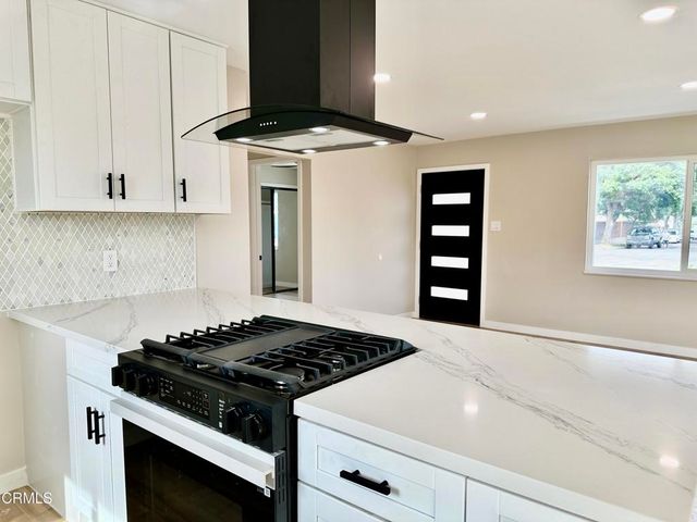 445 Mara Avenue, Ventura, CA 93004