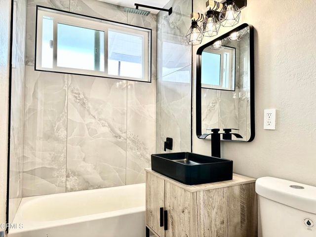 445 Mara Avenue, Ventura, CA 93004