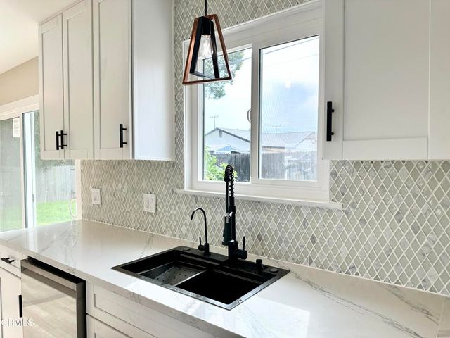 445 Mara Avenue, Ventura, CA 93004