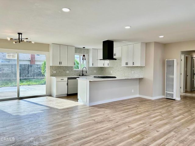 445 Mara Avenue, Ventura, CA 93004