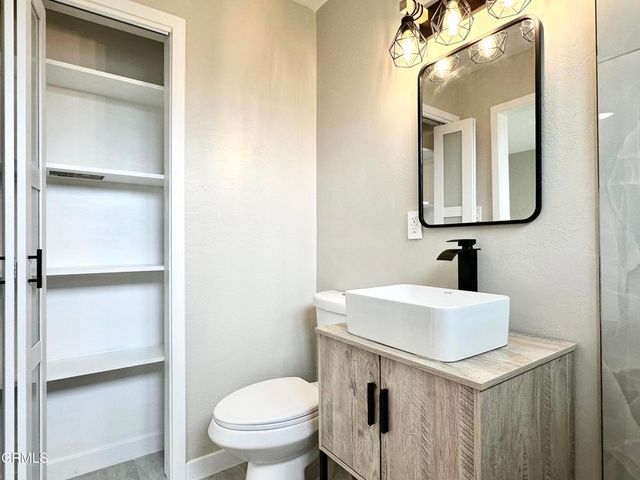 445 Mara Avenue, Ventura, CA 93004