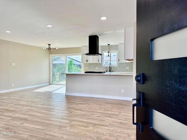 445 Mara Avenue, Ventura, CA 93004