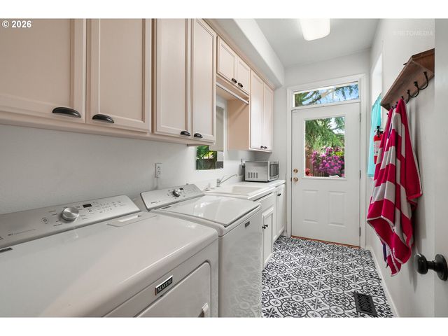 15238 Sw COYOTE Ct, Sherwood, OR 97140