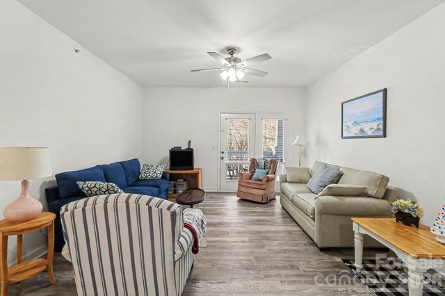 11949 Ridgeway Park Drive, Charlotte, NC 28277