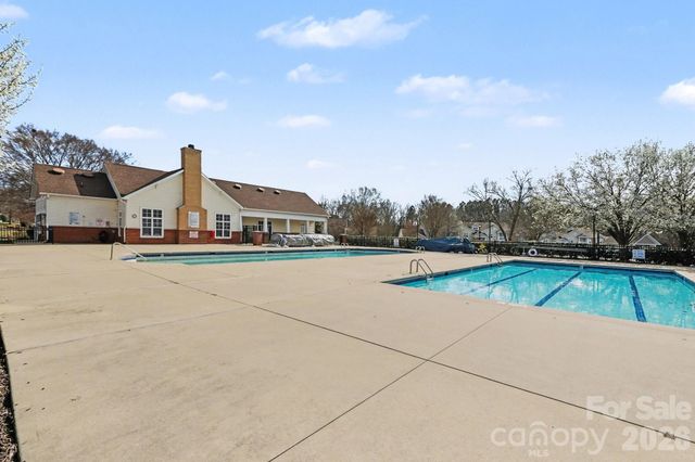 11949 Ridgeway Park Drive, Charlotte, NC 28277