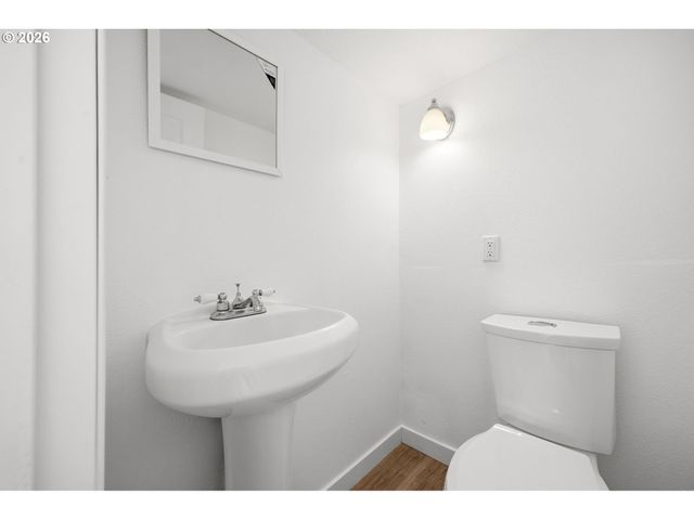 7227 Se FLAVEL St, Portland, OR 97206