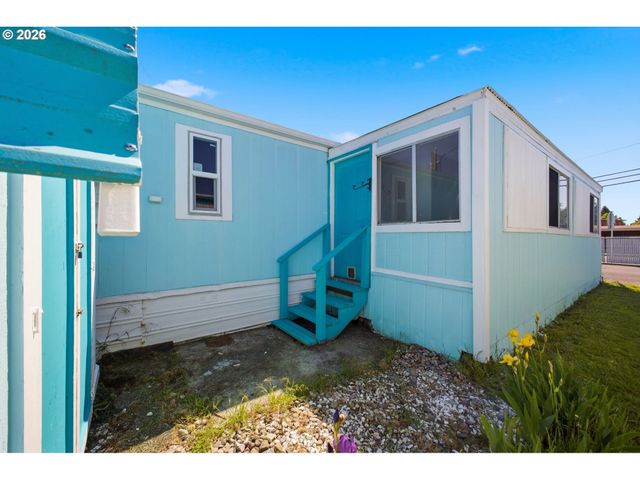 7227 Se FLAVEL St, Portland, OR 97206