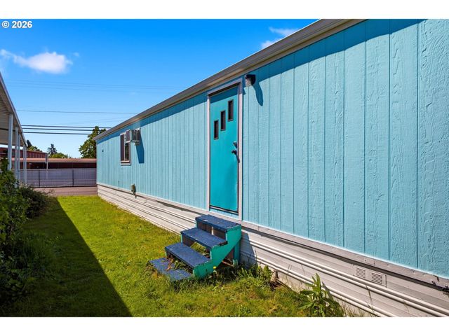 7227 Se FLAVEL St, Portland, OR 97206