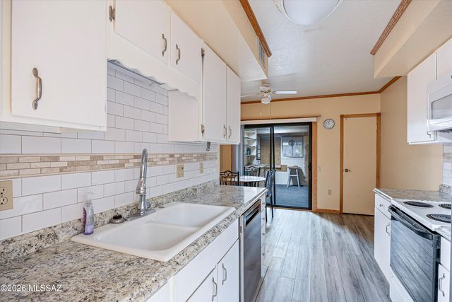 400 N Calle De Las Profetas, Green Valley, AZ 85614