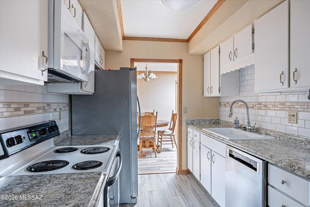 400 N Calle De Las Profetas, Green Valley, AZ 85614