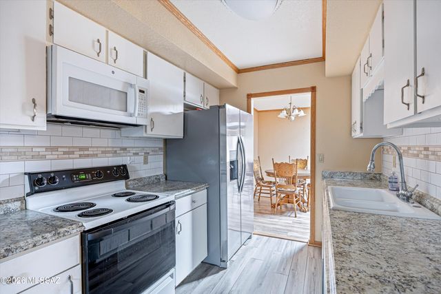 400 N Calle De Las Profetas, Green Valley, AZ 85614