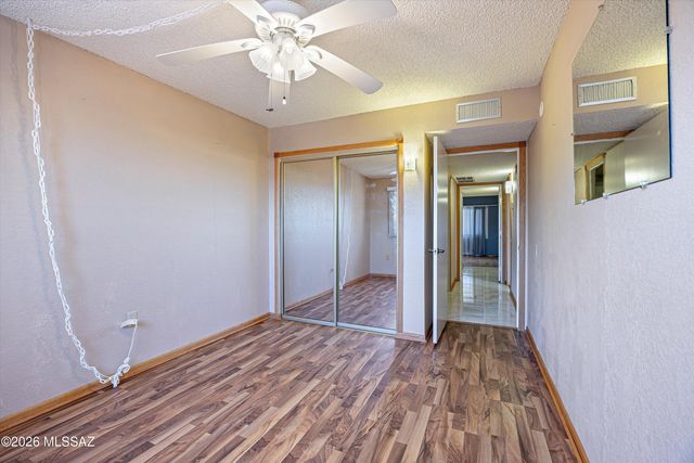 400 N Calle De Las Profetas, Green Valley, AZ 85614