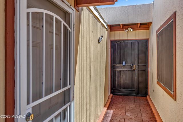 400 N Calle De Las Profetas, Green Valley, AZ 85614