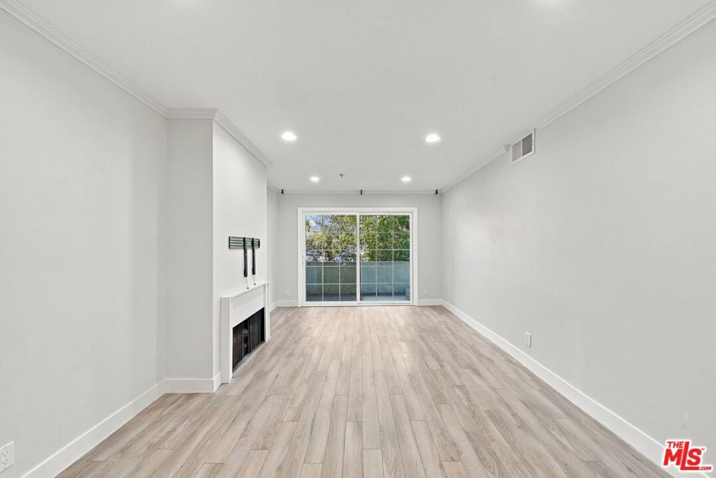4401 Sepulveda Boulevard 208, Los Angeles, CA 91403 — photo 5