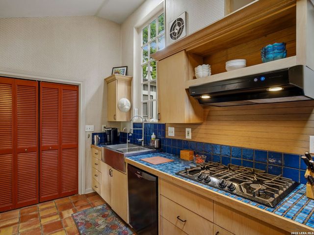 114 Armour Place, San Antonio, TX 78212