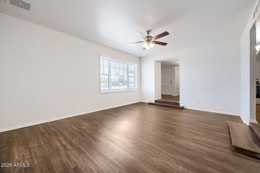 3514 W CARIBBEAN Lane, Phoenix, AZ 85053 — photo 5