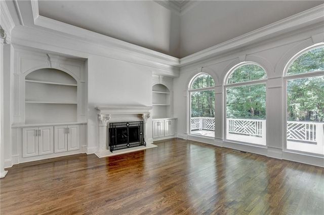 7040 Laurel Oak Drive, Suwanee, GA 30024