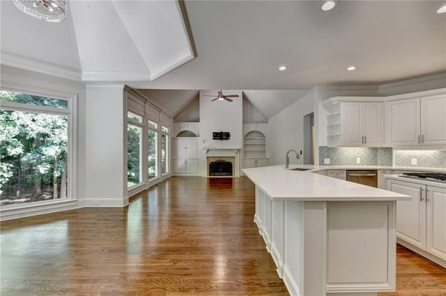 7040 Laurel Oak Drive, Suwanee, GA 30024