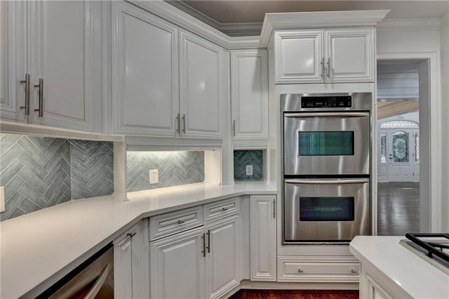 7040 Laurel Oak Drive, Suwanee, GA 30024