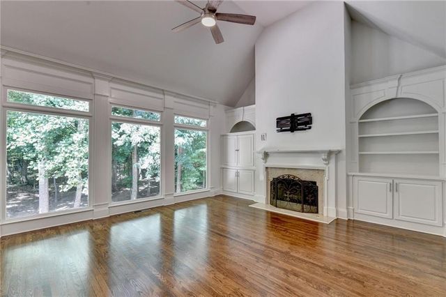 7040 Laurel Oak Drive, Suwanee, GA 30024