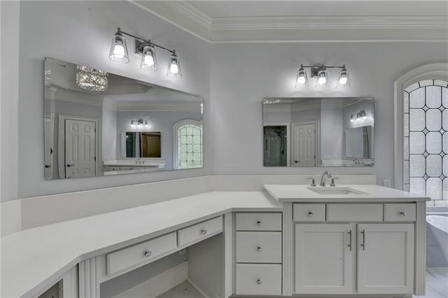 7040 Laurel Oak Drive, Suwanee, GA 30024
