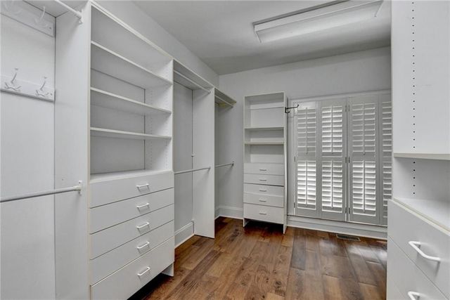 7040 Laurel Oak Drive, Suwanee, GA 30024