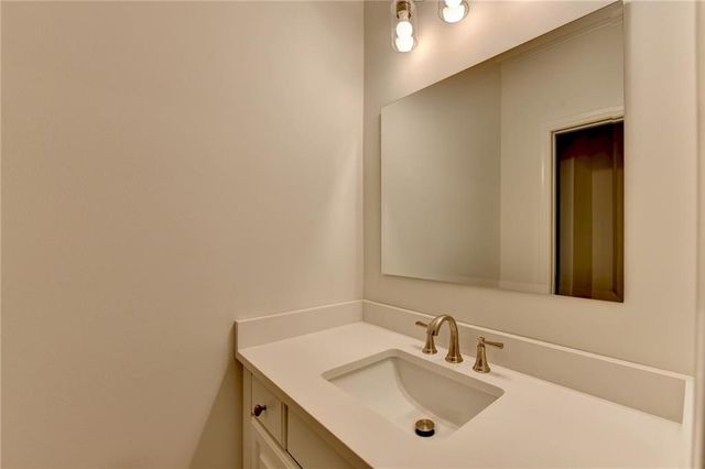 7040 Laurel Oak Drive, Suwanee, GA 30024