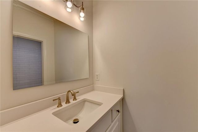 7040 Laurel Oak Drive, Suwanee, GA 30024