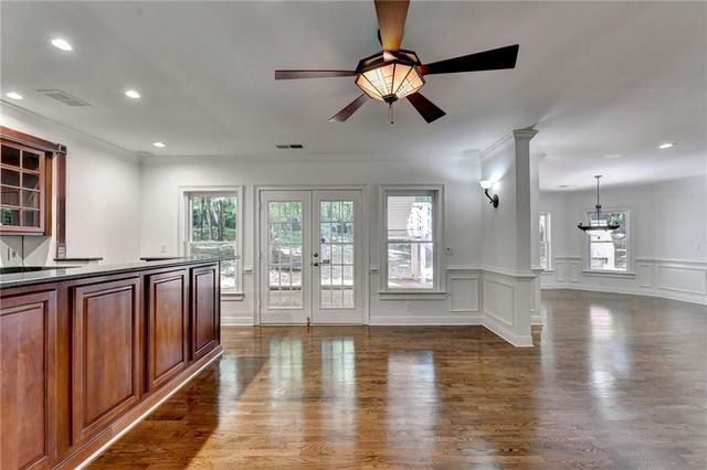 7040 Laurel Oak Drive, Suwanee, GA 30024