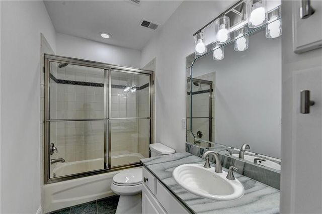 7040 Laurel Oak Drive, Suwanee, GA 30024