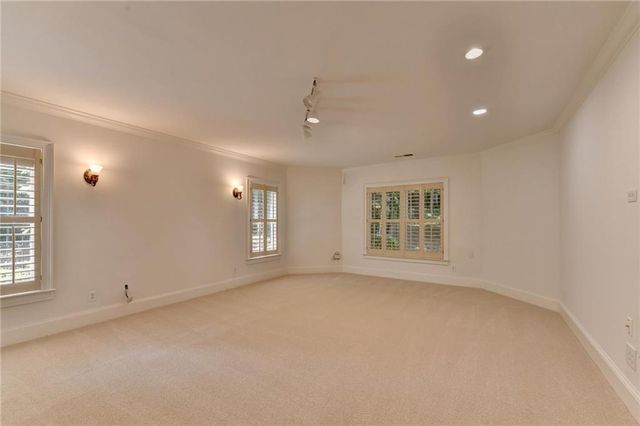 7040 Laurel Oak Drive, Suwanee, GA 30024
