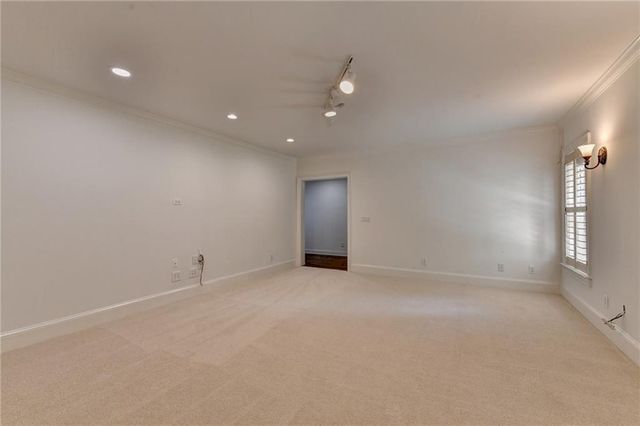 7040 Laurel Oak Drive, Suwanee, GA 30024