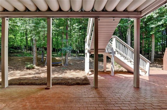 7040 Laurel Oak Drive, Suwanee, GA 30024