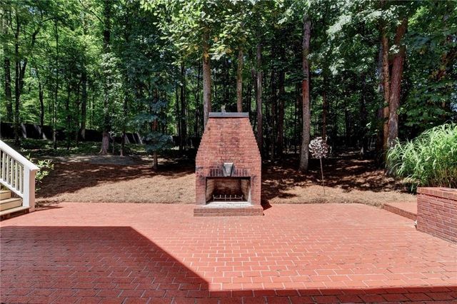 7040 Laurel Oak Drive, Suwanee, GA 30024
