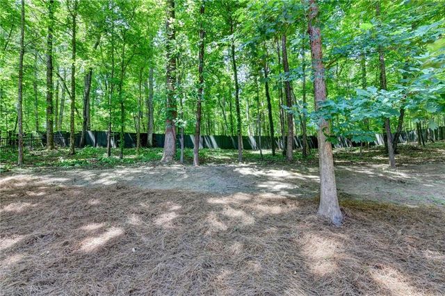 7040 Laurel Oak Drive, Suwanee, GA 30024