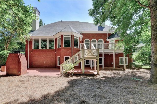 7040 Laurel Oak Drive, Suwanee, GA 30024