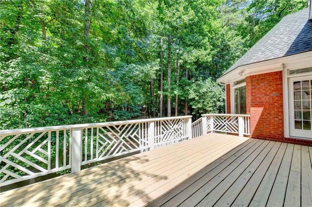 7040 Laurel Oak Drive, Suwanee, GA 30024