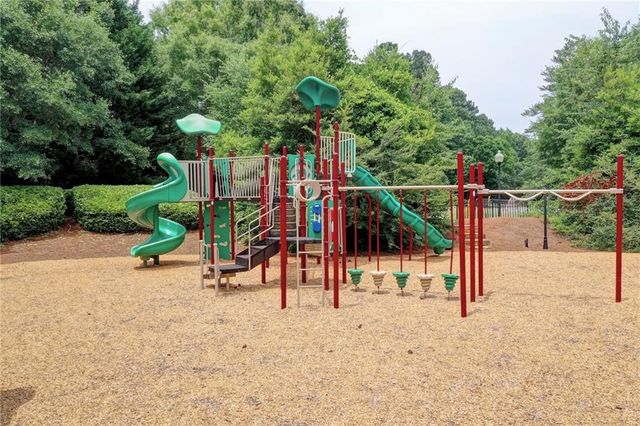 7040 Laurel Oak Drive, Suwanee, GA 30024