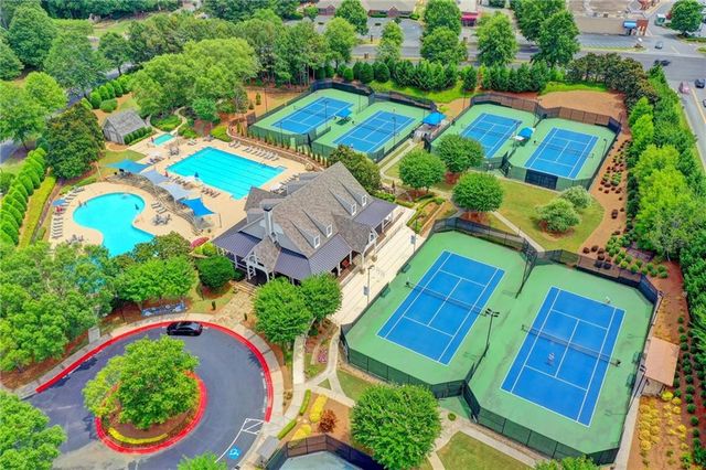 7040 Laurel Oak Drive, Suwanee, GA 30024