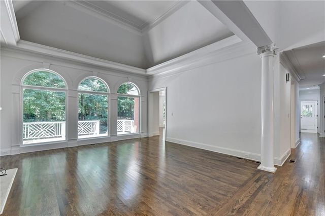 7040 Laurel Oak Drive, Suwanee, GA 30024