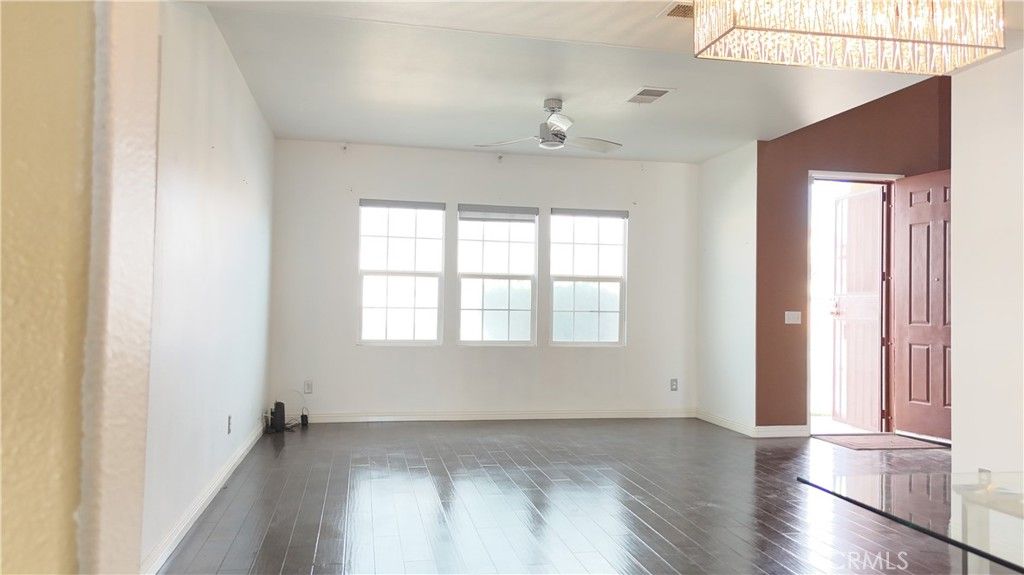 176 Nightfall, San Jacinto, CA 92582